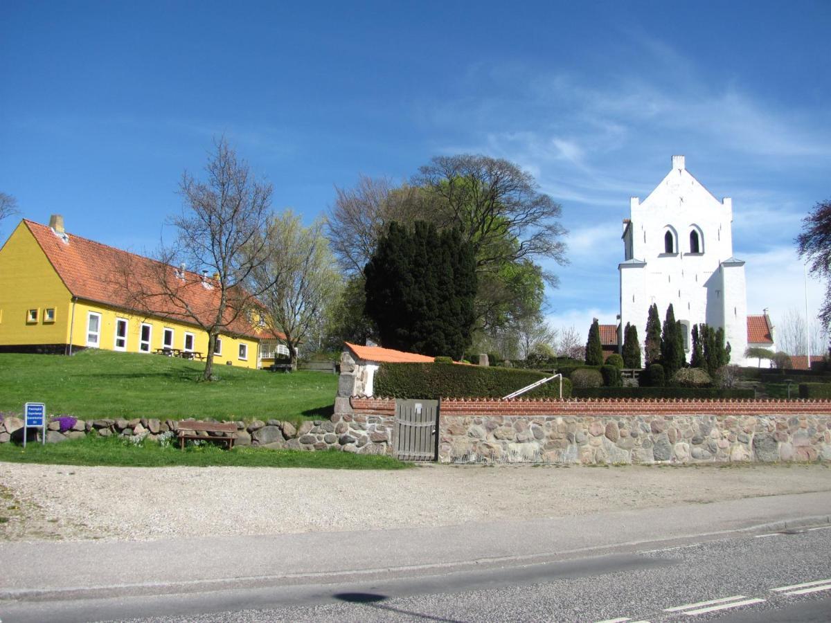 Tisvildehegn Bandb Helsinge エクステリア 写真